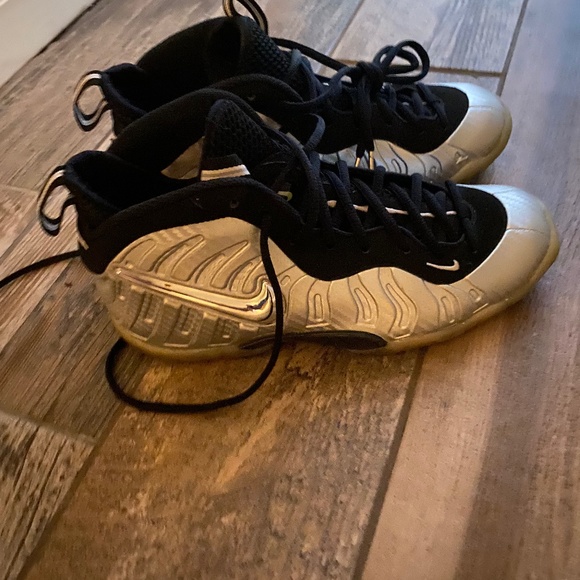 Nike Air Foamposite Metallic Silver